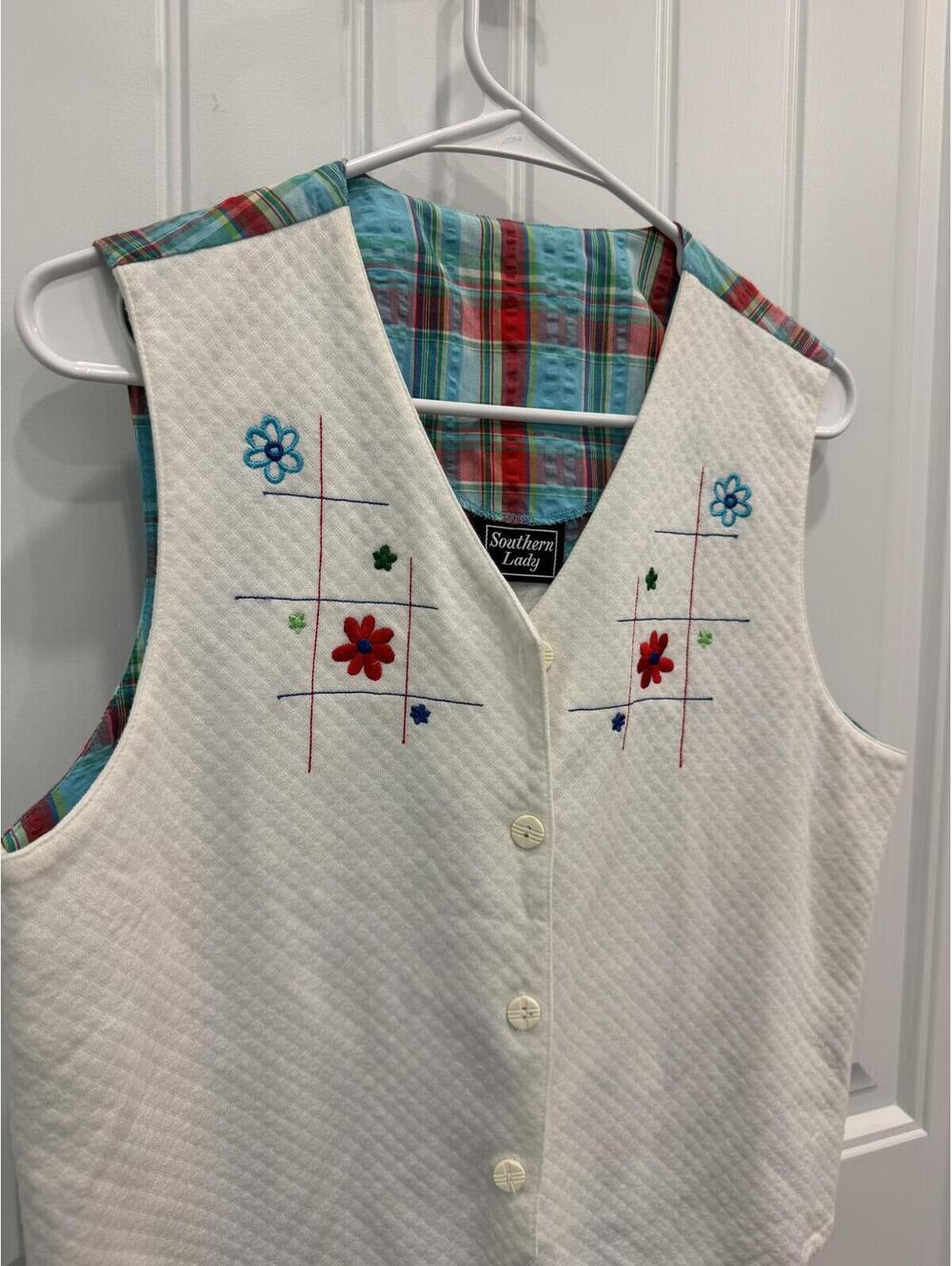 VTG Southern Lady Quilted Vest with Embroidery Size 12